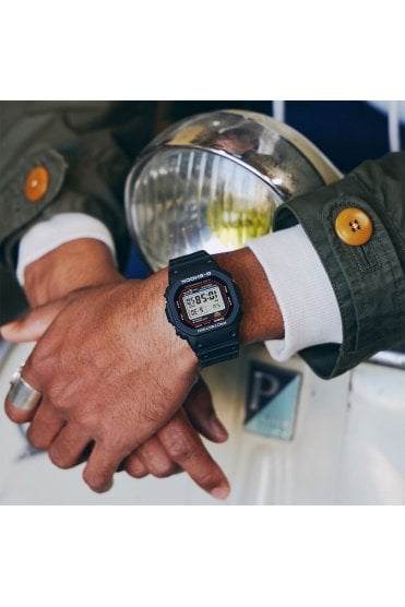 Casio Gents G-Shock 42mm Sports Watch DW-5000R-1AER